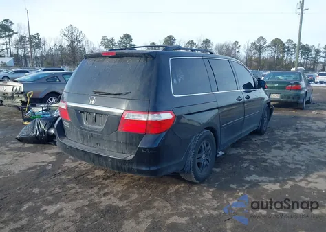 2007 Honda Odyssey Touring z USA, uszkodzony, nr VIN 5FNRL388X7B092644